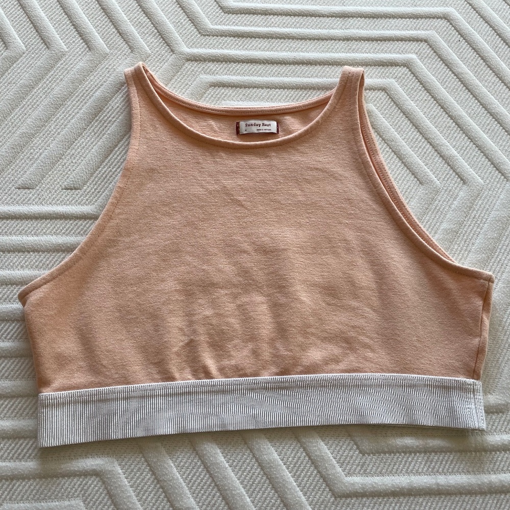 Aritzia Sunday Best, Peach cropped high neck sleeveless top, Size small